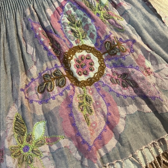 Vismaya Anthropolgie style Boho Crinkle Embroidered Fringe Scarf Wrap - Picture 2 of 6